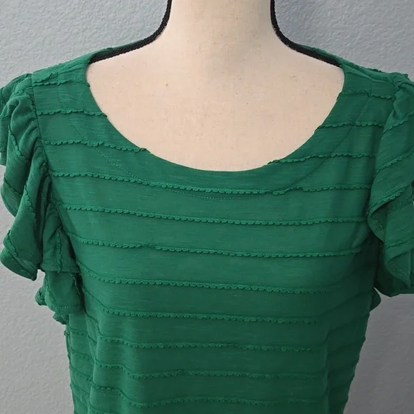 ANTHROPOLOGIE Double Ruffle Emerald Short Sleeve Blouse Top Rounded Neck Sz XL - Picture 2 of 11